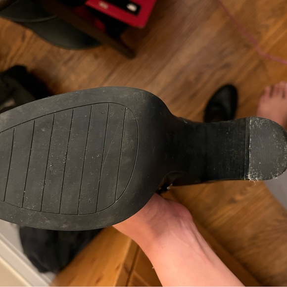 Kenneth Cole Justin High Block Heel Bootie - Picture 6 of 8